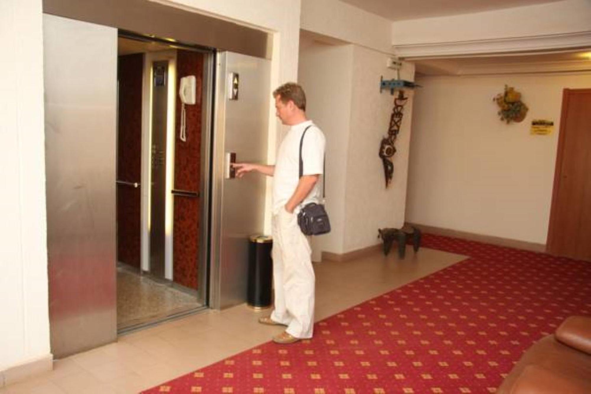 Hotel Splendid Ouagadougou Exterior photo